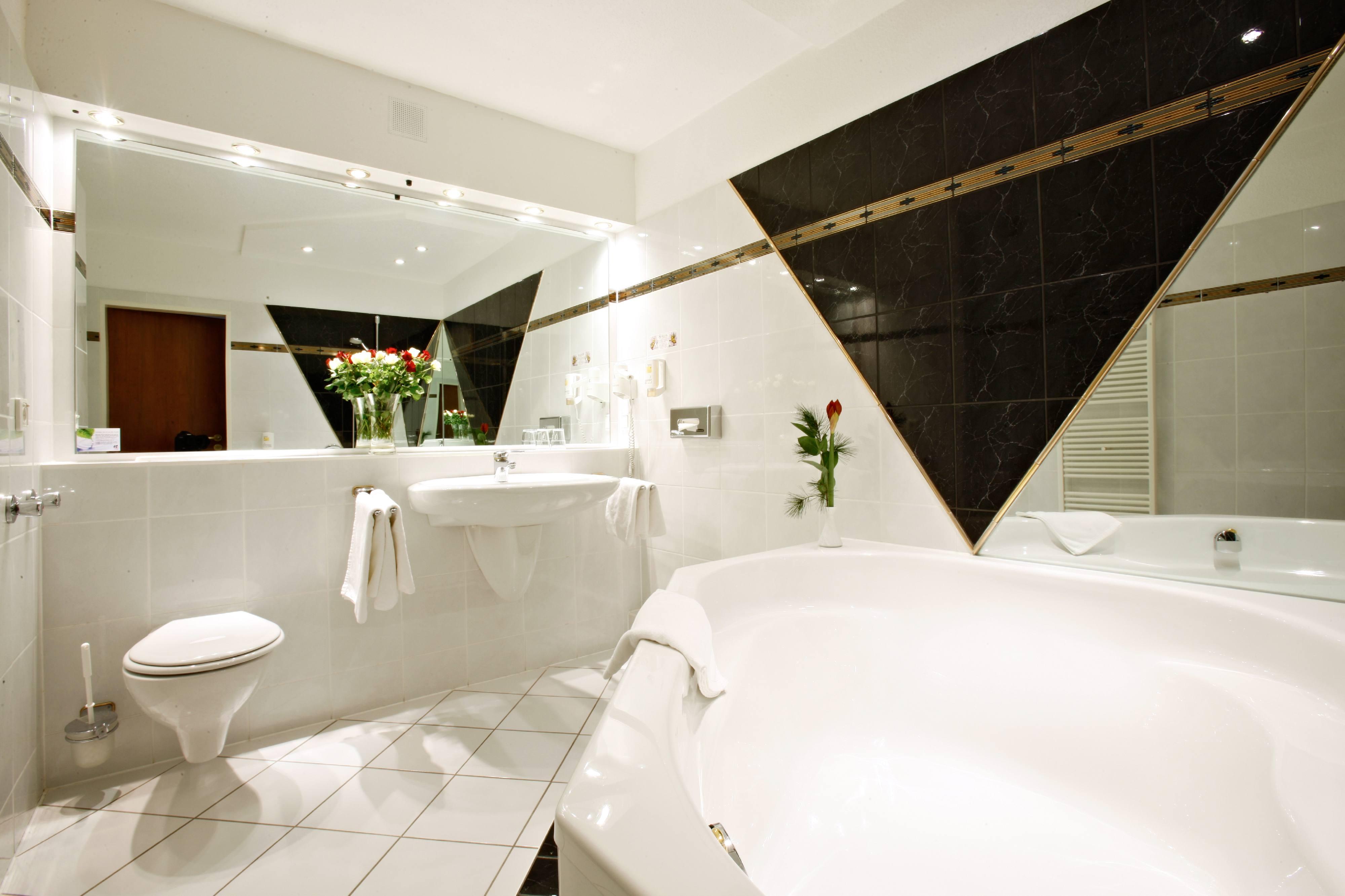 Hotel Ploener See By Tulip Inn Bagian luar foto